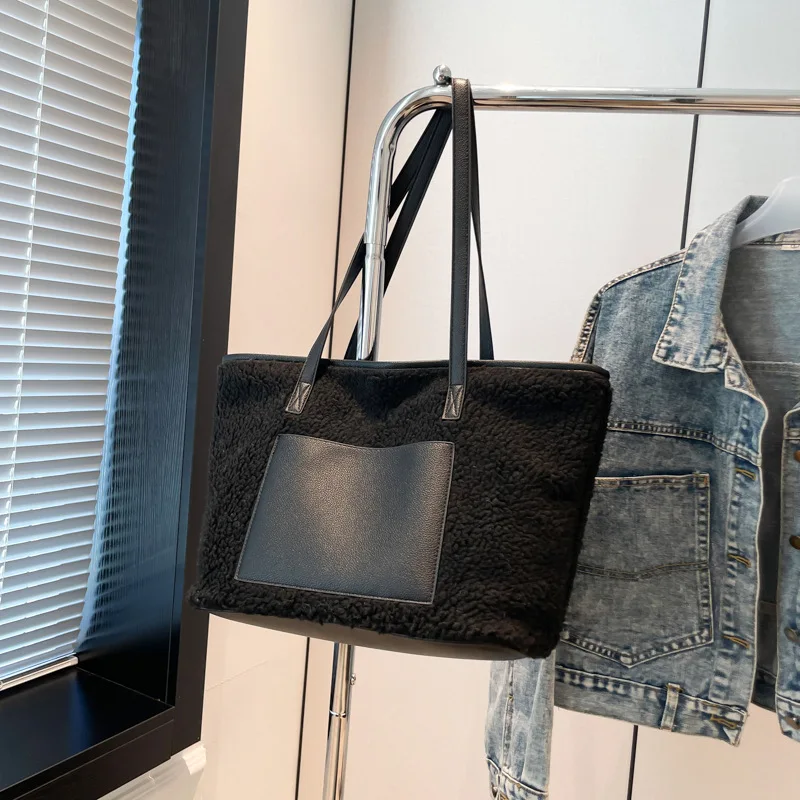 

New autumn and winter lazy tote bag with zipper compartment, large capacity shoulder bag, high-quality casual plush bag