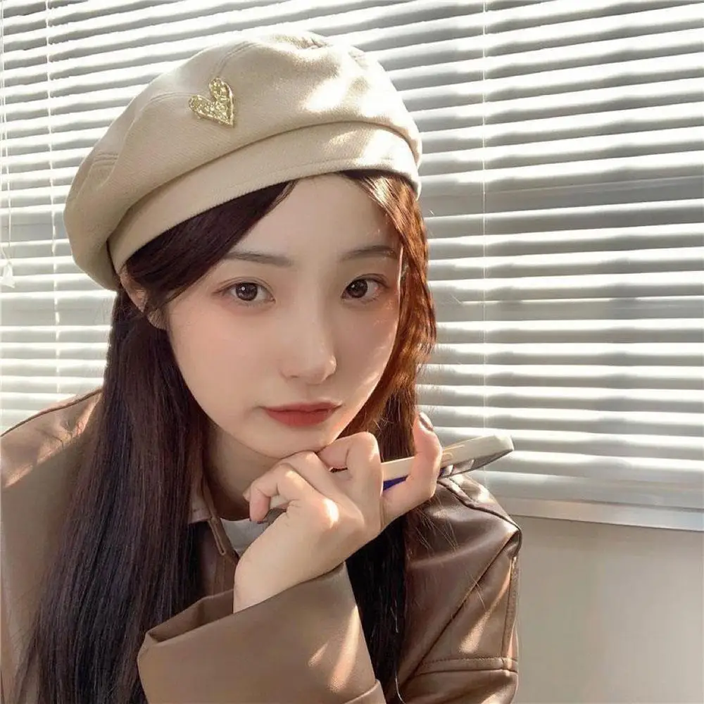 المرأة الفرنسية الفن المرأة القبعات الخريف الشتاء الدافئة قبعة صغيرة الحب القلب تصميم الرسام الفنان قبعة اليومية السيدات قبعة البيريه