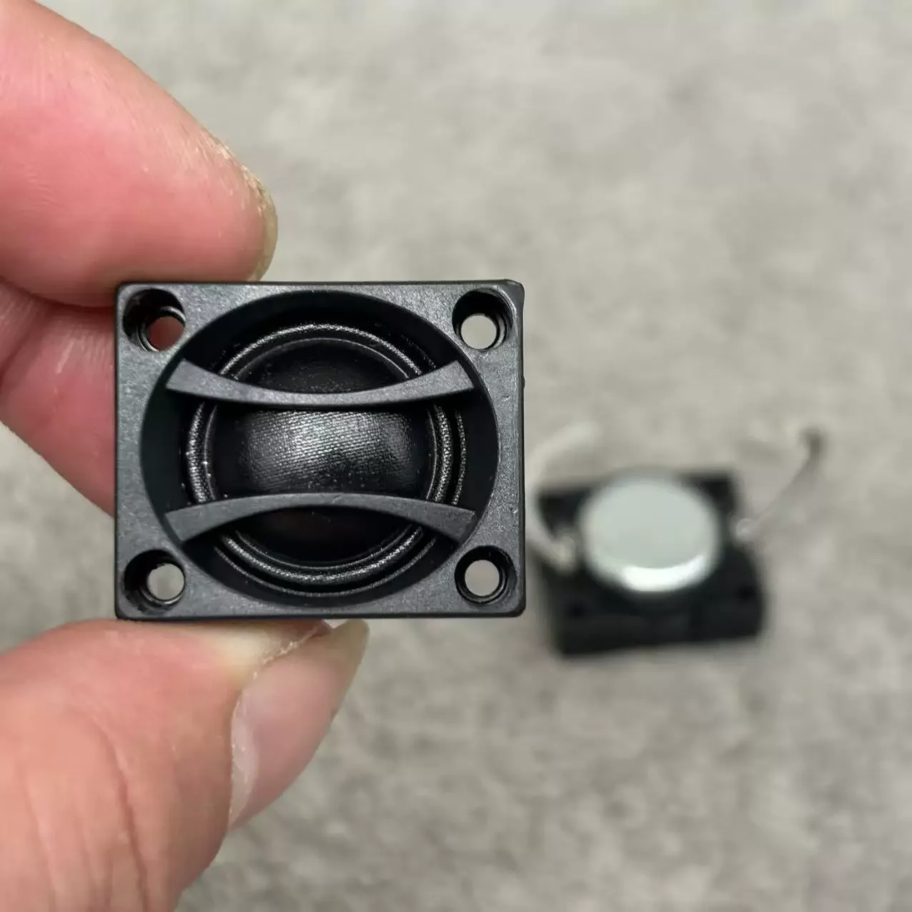 2PCS GHXAMP High-Fidelity Mini Tweeter Speaker 8 Ohm 10W – Ideal for DIY Speaker Treble Enhancement