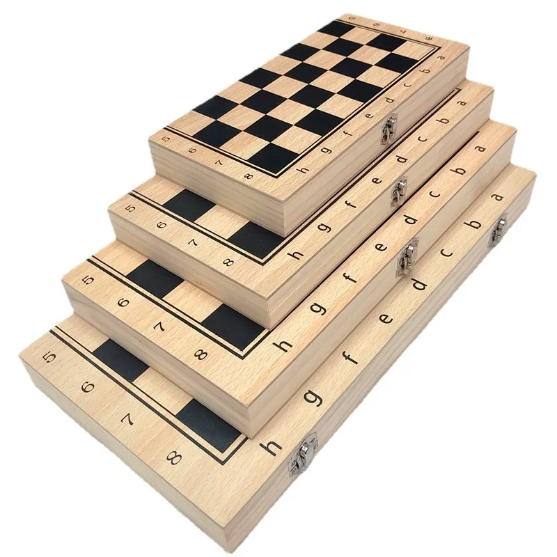 1 pz Set di scacchi Un set di tre in uno Scacchi in legno Set di legno massello Pieghevole portatile Scacchiera Puzzle Giocattolo Gioco da tavolo Giocattoli