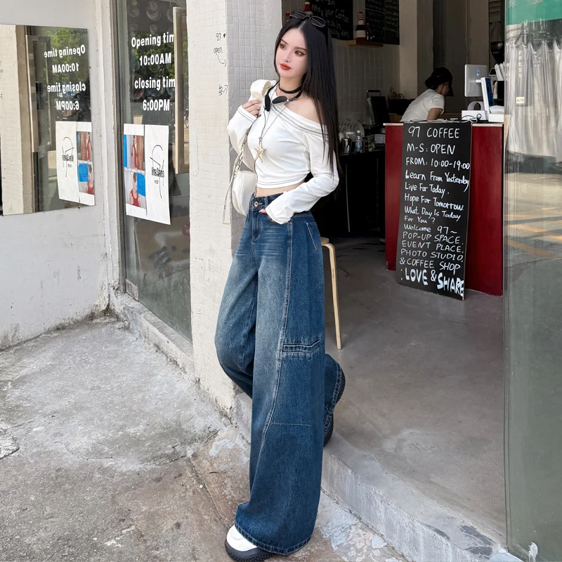 Damskie jeansy z wysokim stanem i szerokimi nogawkami w stylu amerykańskim z 2026 roku, mocno sprane, o efekcie wyszczuplającym, jesienno-zimowe, luźne, o prostym kroju.