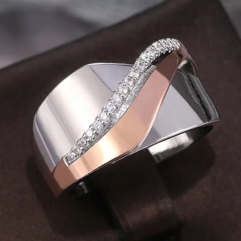 Huitan Geometrisches Design Damen Zweifarbiger Ring Luxuriöses Party-Mode-Accessoire mit Glänzenden CZ-Steinen Edles Tägliches Charmantes Schmuckstück