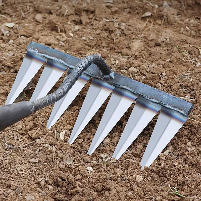 

4/5/6/7 Tooth Dethatcher Rake Metal Lawn Weeding Rake Tool Rakes Dethatch Grass Gardening Hand Tool For Growers Weeding Ditching