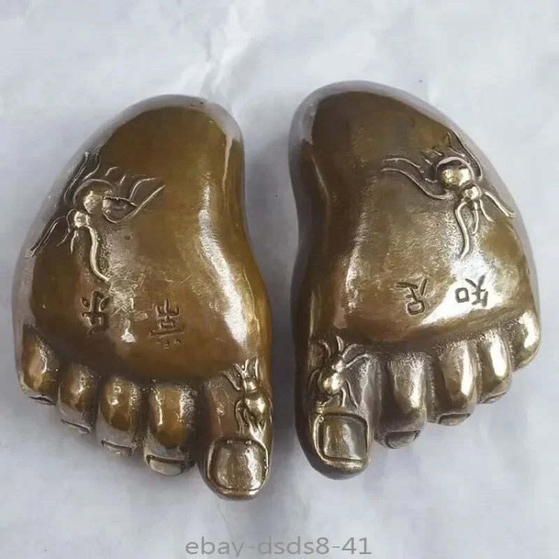 

Pair Handwork Hammered Chinese Brass Old Spider Buddha Foot Statue Decor