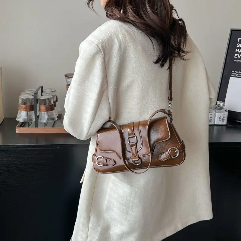 

2025 NewTemperament Fashionable Retro Underarm Foreign Style Versatile Single Shoulder Portable Messenger Simple Commuter Bag