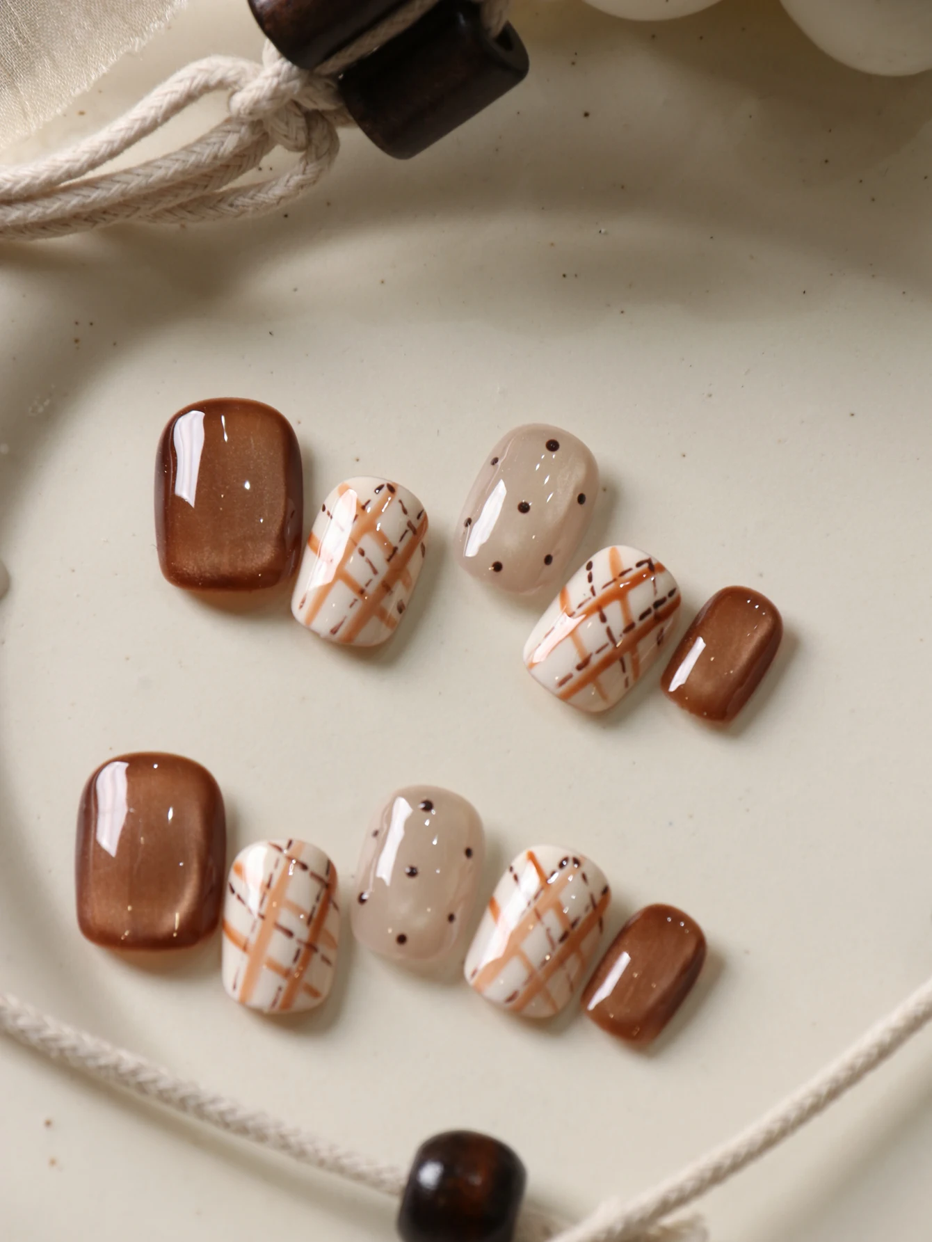 10 Uds. De uñas postizas acrílicas con ojos de gato marrones cortos, incluye 1 hoja de pestañas adhesivas y 1 Mini archivo