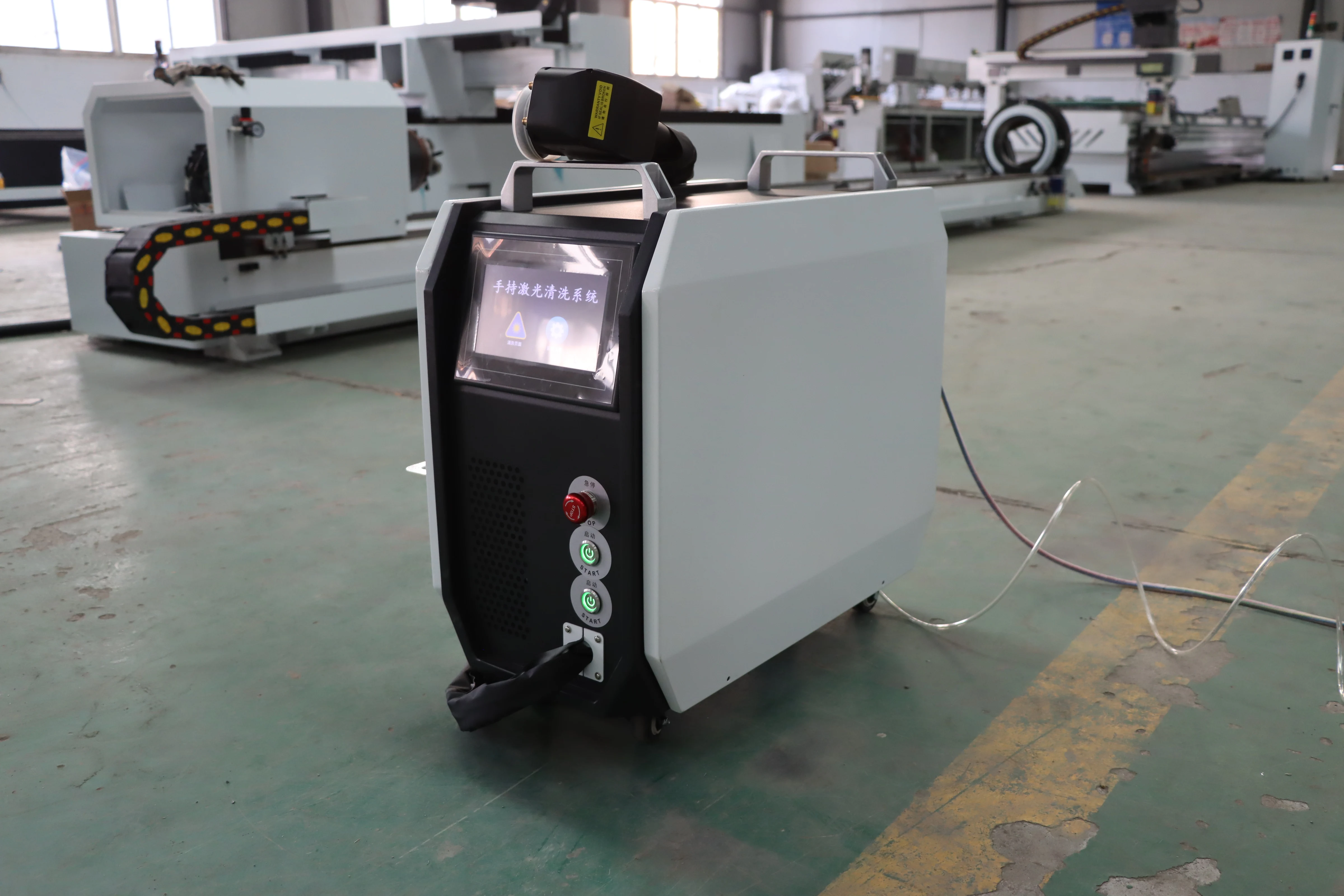 Explosive New Products Portable Pulse Laser Cleaning Machine 100-300W For Mould Metal Surface Paint Rust Remover