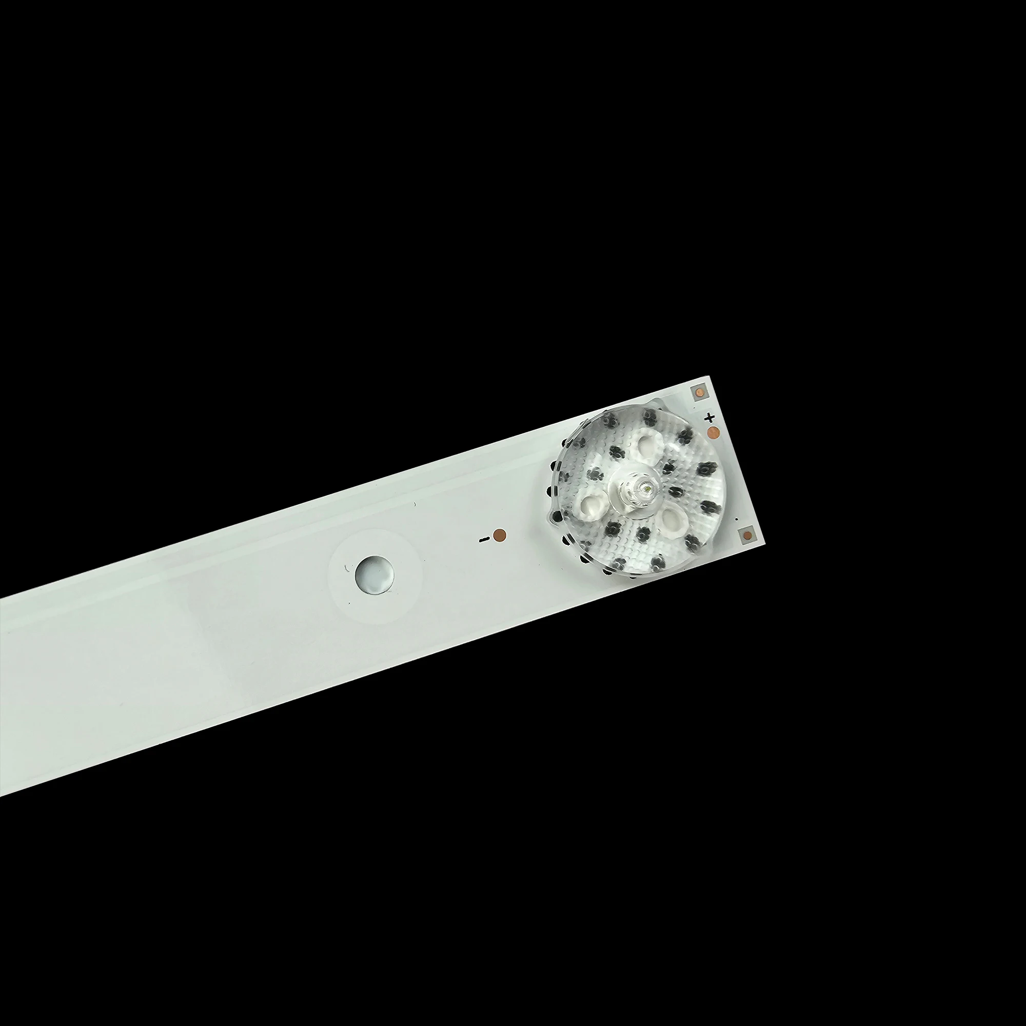 Strip Lampu Latar LED TV untuk HI 32HT101W 32HT101X AMCV LE-32ZTH07 Band Penggaris Vaz 32E9 2X6 16/3/18 CC02320D562V08