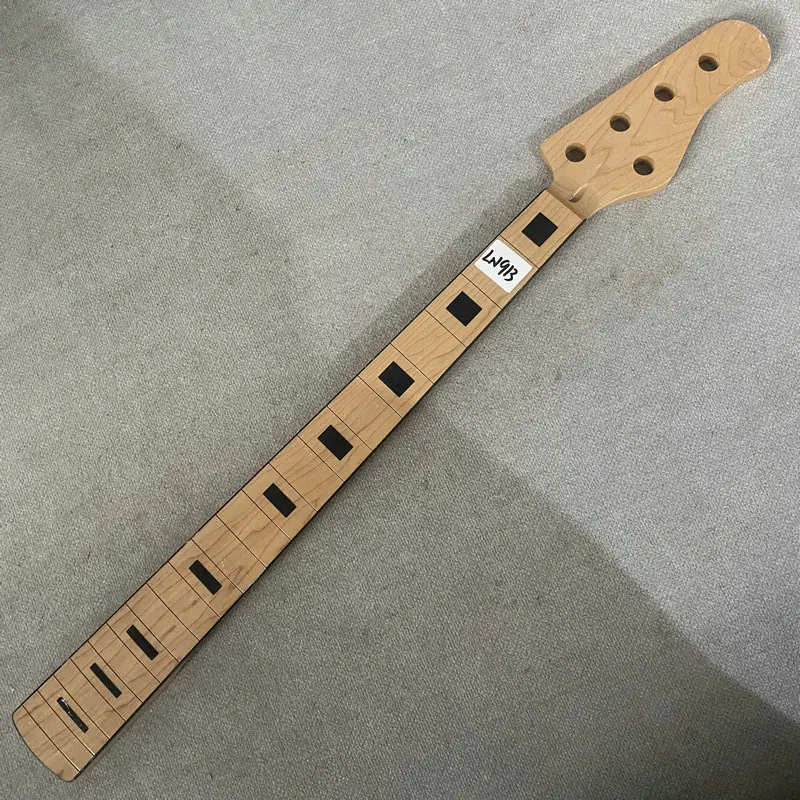 

LN913 5-струнный незавершенный гриф для бас-гитары — 20 ладов, клен с черными блочными вставками (без ладов), запасная часть «сделай сам»