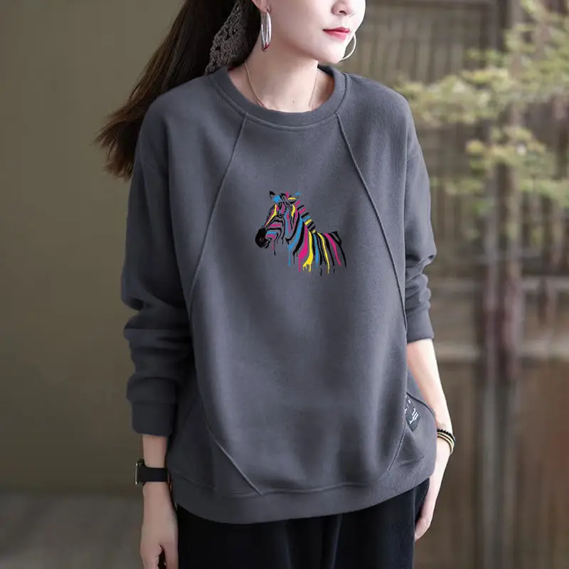 Sweatshirts for Women Grey Female Clothes with Orint on Black Graphic Pullovers Sport Tops Novelty Harajuku Fashion E Designer