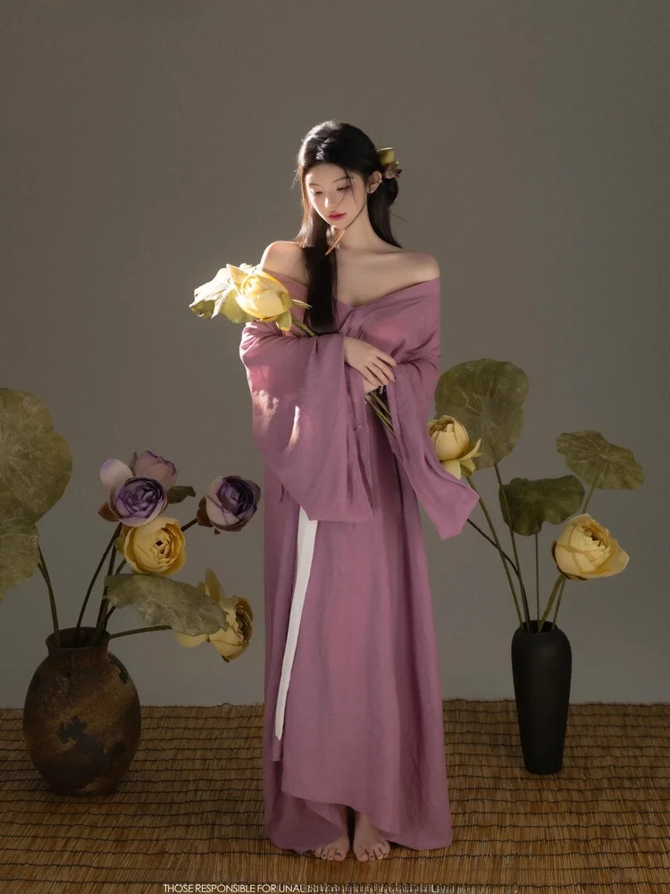 

Новинка: Фиолетовый костюм-роба в стиле эпохи Воюющих царств для фотосессий, студийной съемки, создания атмосферы, художественных фото, в холодных тонах, нежный, традиционный, в стиле Чи...