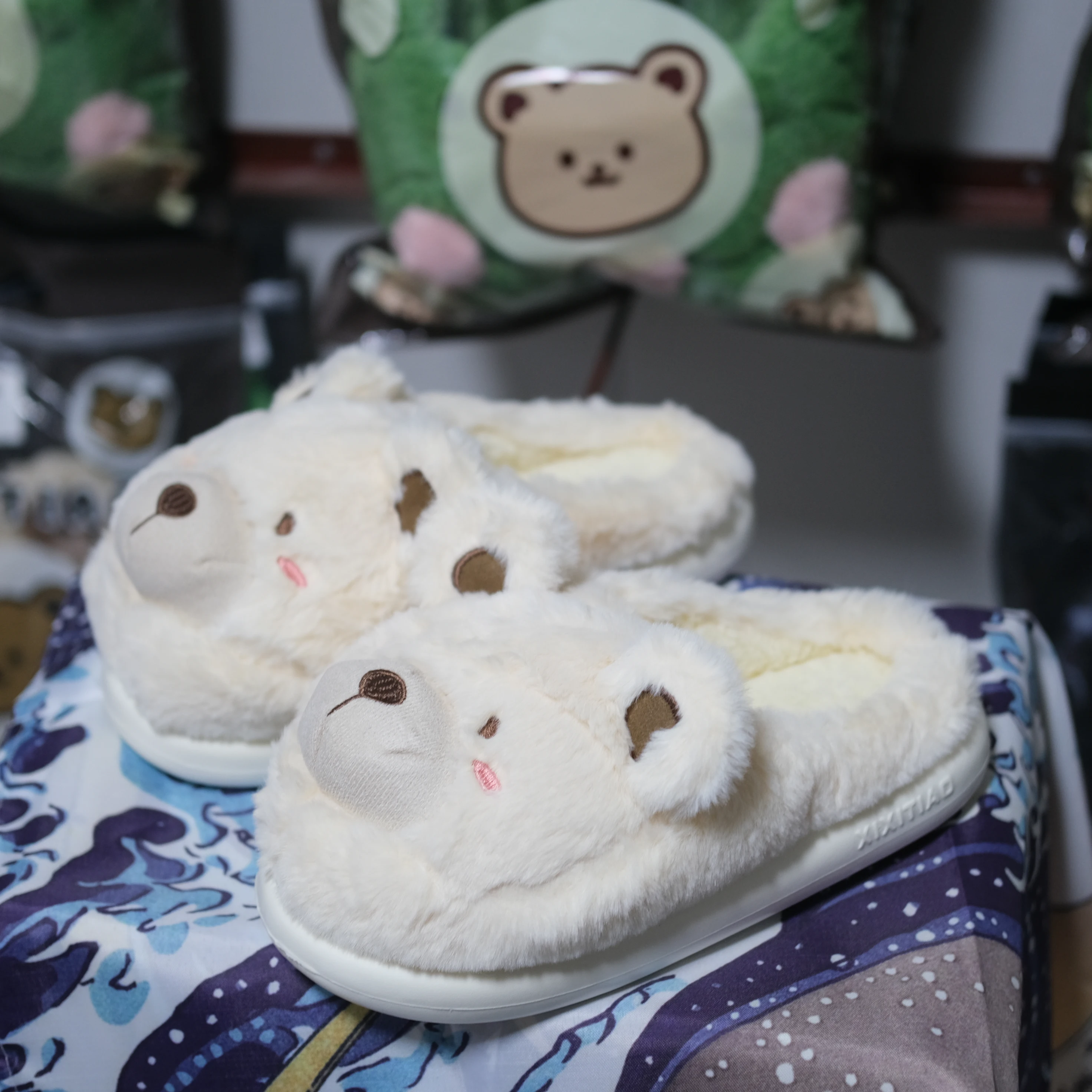 Slim Plush Winter Home Slippers Household Couples Cotton Slippers Soft And Cute Baby Bear Shoes Men And Women Slipper