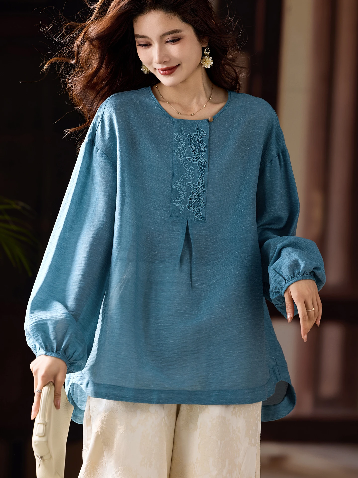 

Женская свободная блузка с вышивкой и кружевом, весна 2026, новинка, большие размеры, европейский модный топ