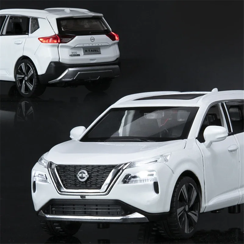 

1:32 Nissan X-TRAIL SUV Alloy Car Model Diecast Metal Toy Off-road Vehicles Model Sound and Light Simulation Kids Birthday Gifts