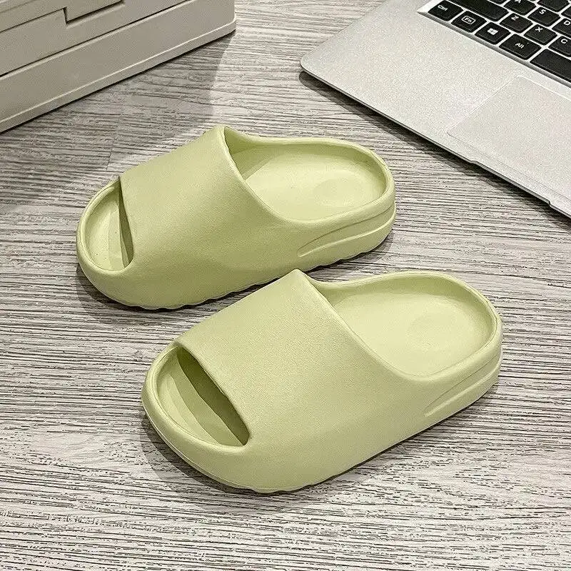 Pantofole estive solide per ragazzi e ragazze EVA scarpe da spiaggia Casual per bambini comode pantofole per bambini con fondo morbido all\'aperto