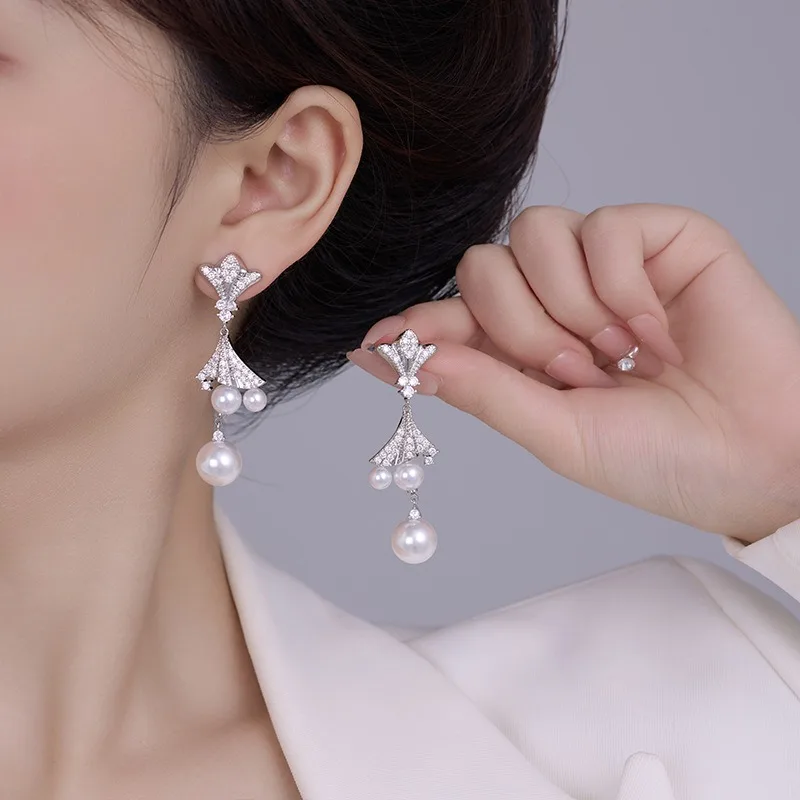 

New Small Skirt Pearl Earrings French High-end Fan Stud Earrings Luxury Fashion Temperament Celebrity Zircon