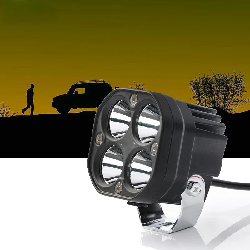 Car and motorcycle 40W auxiliary spotlight white and yellow four-bead square lamp A-pillar lamp