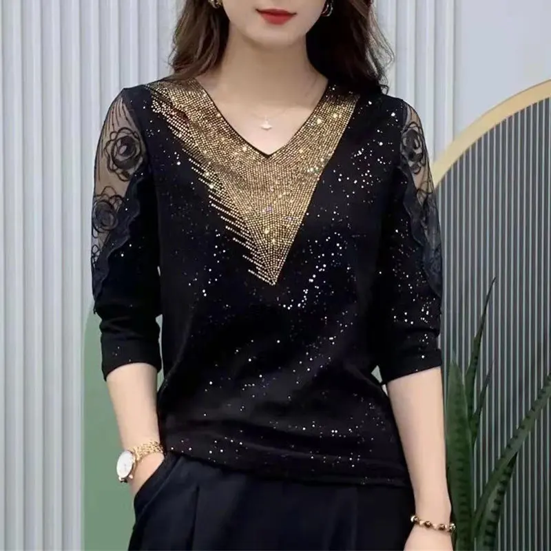 Elegant V-Neck Stylish Diamonds Pullovers Sexy Floral Lace Spliced Spring Summer Half Sleeve Women's Clothing Sequined T-shirt