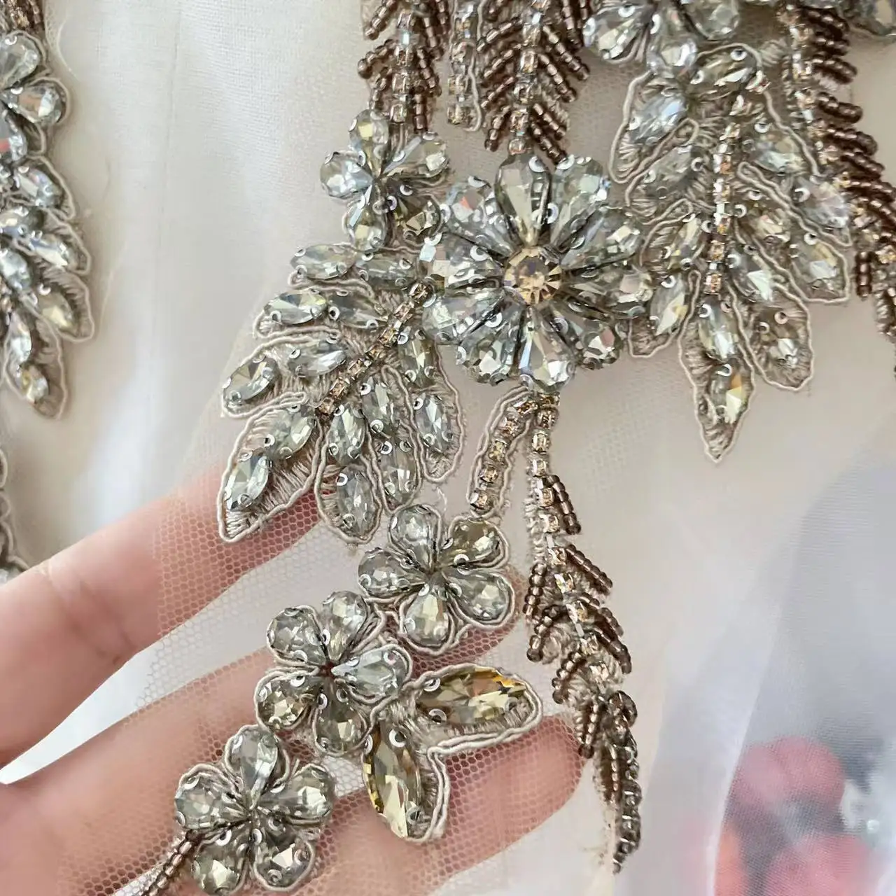 Handgenähte Strass-Mäntel, Spiegelblumen, Funkelnde Strass-Mäntel, Taillenbänder, Schultern, Hochzeitskleid, DIY-Applikationen, Neue Farbe – Detail 10