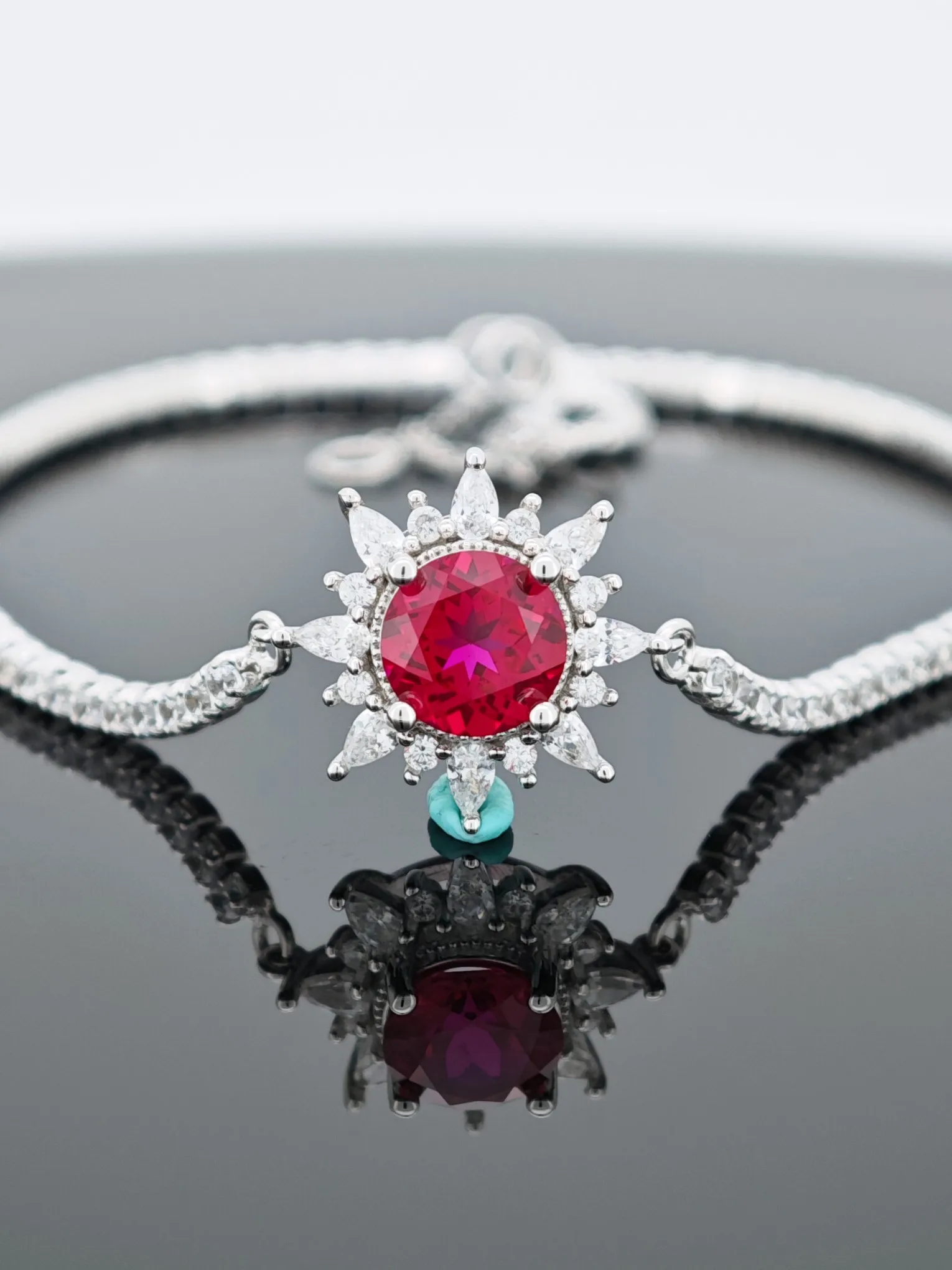 

ChuPing Lab Ruby Lab Emerald S925 Silver Bracele Anniversary Gift For Women Classic Party Valentine's Day Or Birthday Gift