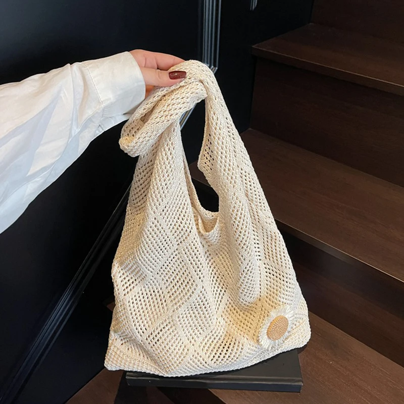 Gehäkelte Tragetasche, Blumen-Mesh-Strandtasche, ästhetische gestrickte Umhängetasche, Urlaub, Boho-Tragetasche für Frauen, Reisen, Urlaub