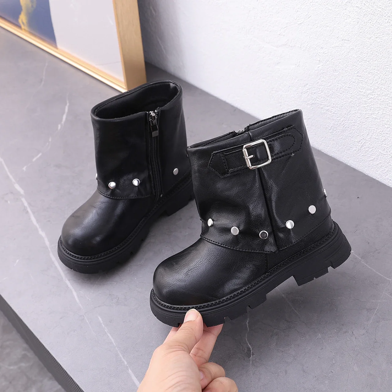 Winter / autumn girls' boots with nail decoration and metal fastener design,side zipper,thick and anti-slip outdoor short boots