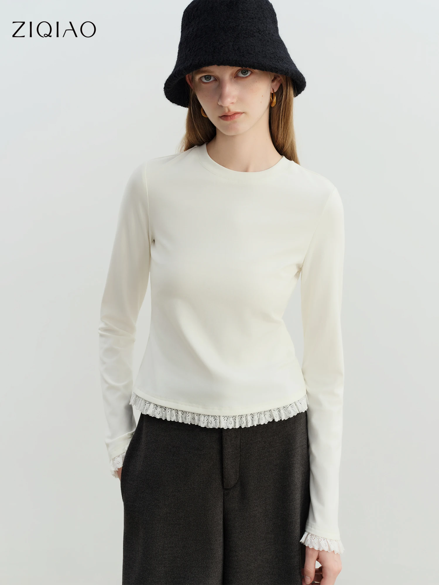 

ZIQIAO Antibacterial Abrasive Stitching Lace T-shirt Women's 2025 Autumn and Winter New Round Neck Slim Top Long Sleeve Simple