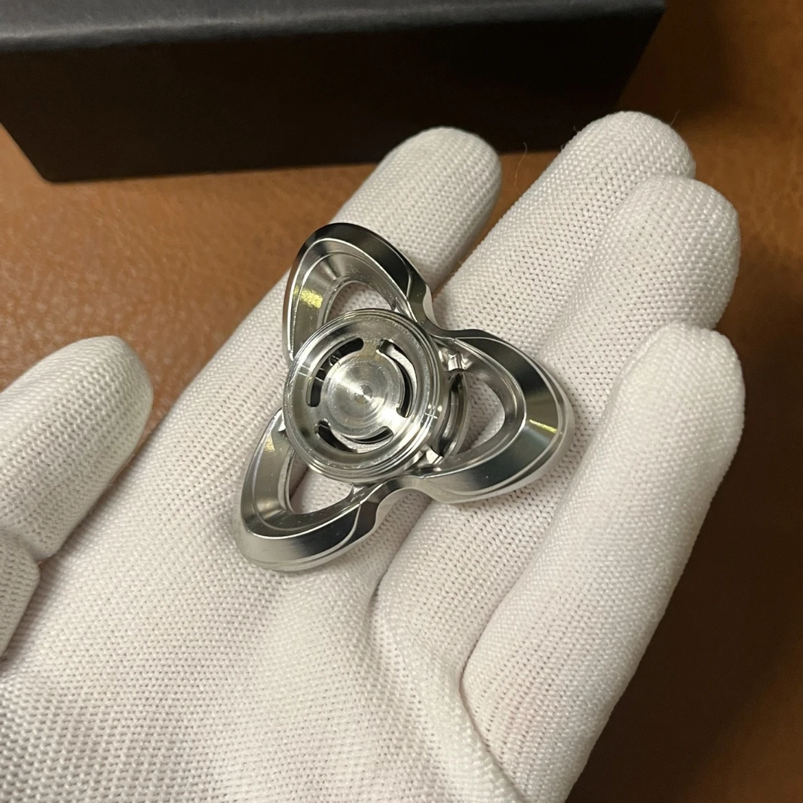 Jouets Fidget Spinner Fidgeting, en acier inoxydable, en forme de trèfle, jouet rotatif, effet d'illusion, EDC, Anti-Stress, sensoriel, tdah