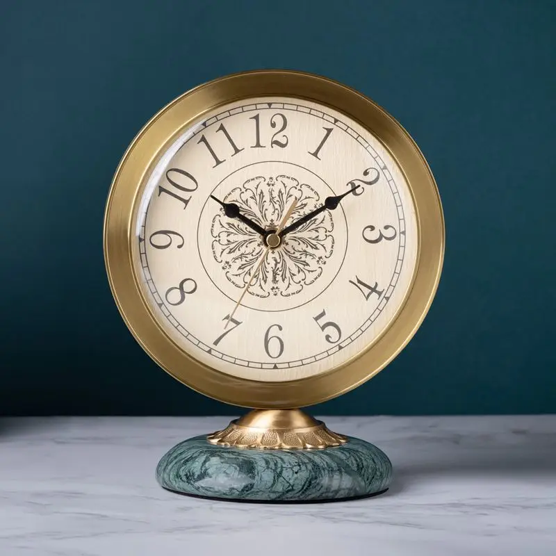 

Vintage Brass Mechanical Table Clock Luxury Gold Silent Desk Clock Living Room Simple Bedroom Table Decoration & Accessories