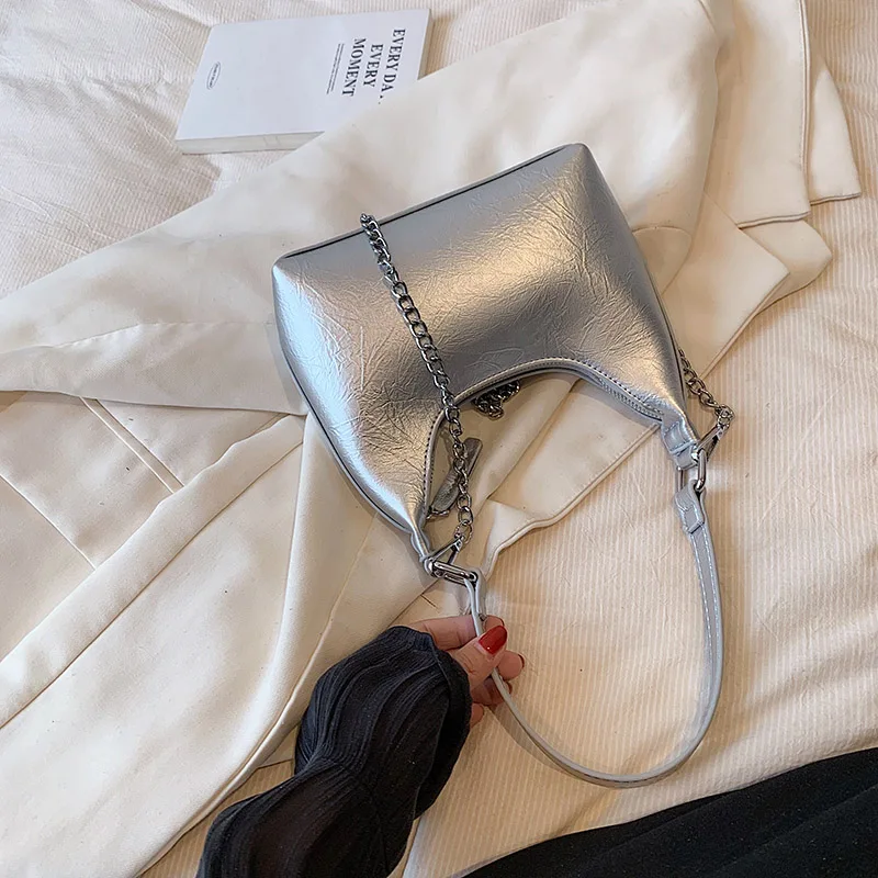 Bolso De hombro De Pu con apliques De estrella y cadena para mujer, Bolso versátil con cremallera sólida, gran oferta, 2024