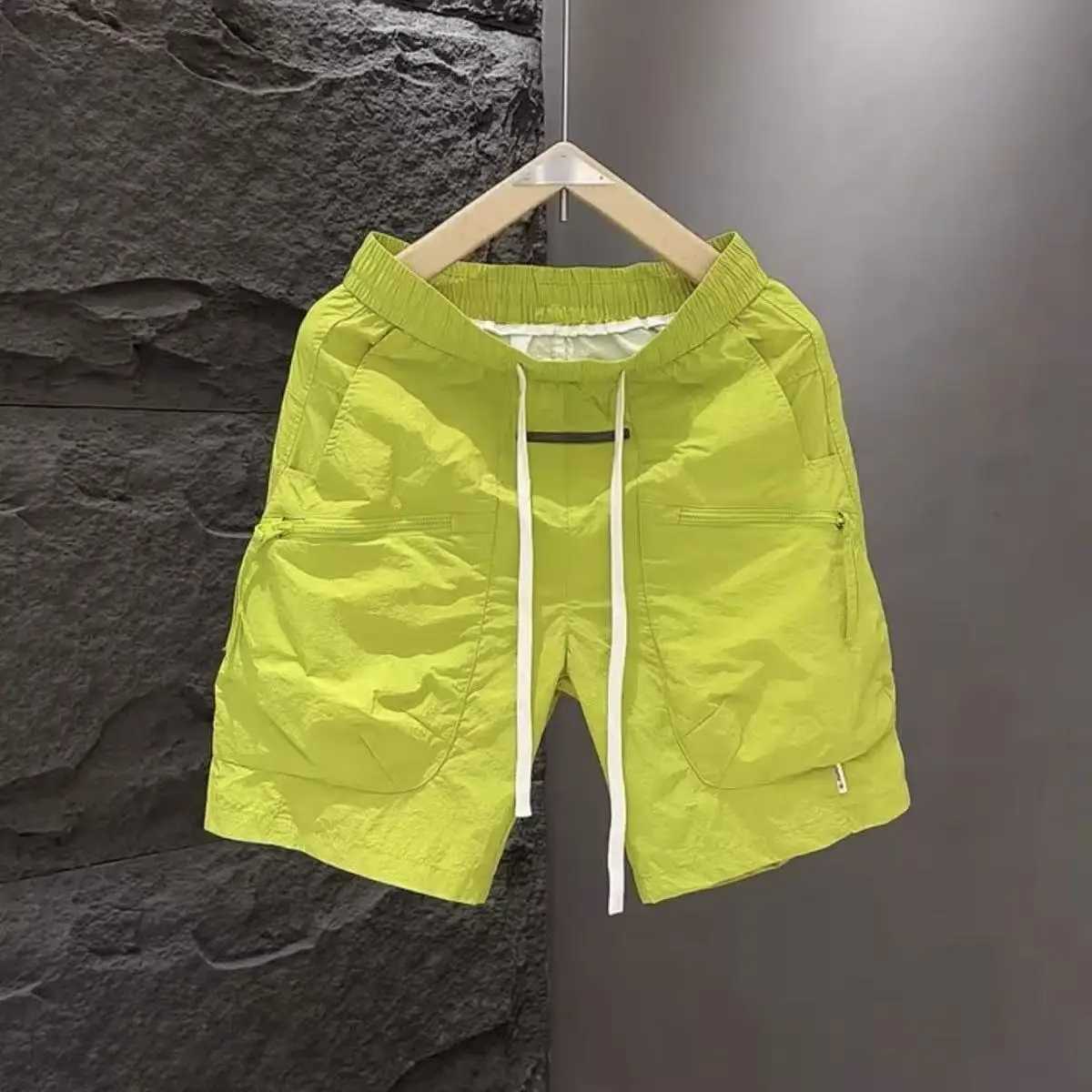 

Летняя модная мужская рабочая одежда с пятью точками, повседневные свободные брюки Qui Dry, новая корейская версия, средние брюки для отдыха Big ket