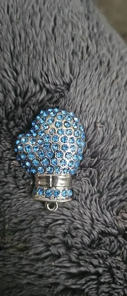 

Single boxing glove blue crystal