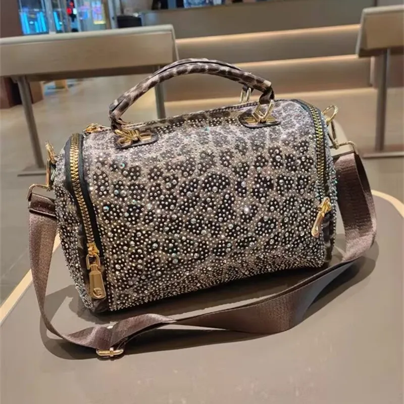 

Luxury Diamonds Women's fashion inlaid diamond handbag large capacity Boston leopard print shoulder crossbody bag