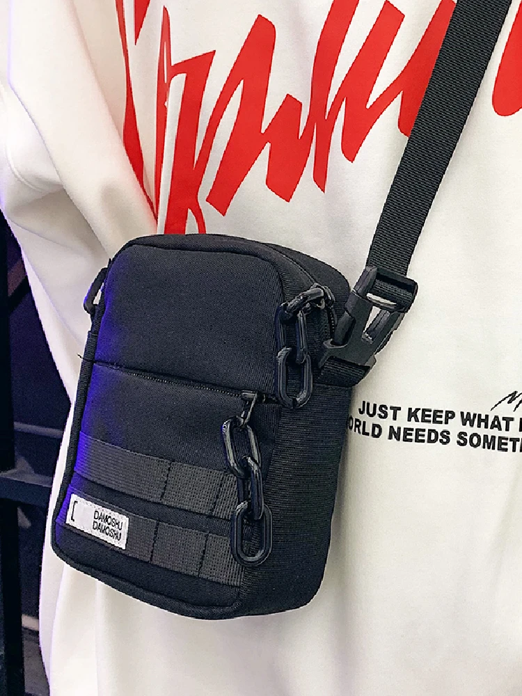 Niche Design Bag Female 2022 New Street Trend Oblique Bag Hit Color Cool Square Bag Couple Shoulder Jumping Bag Phone Bag