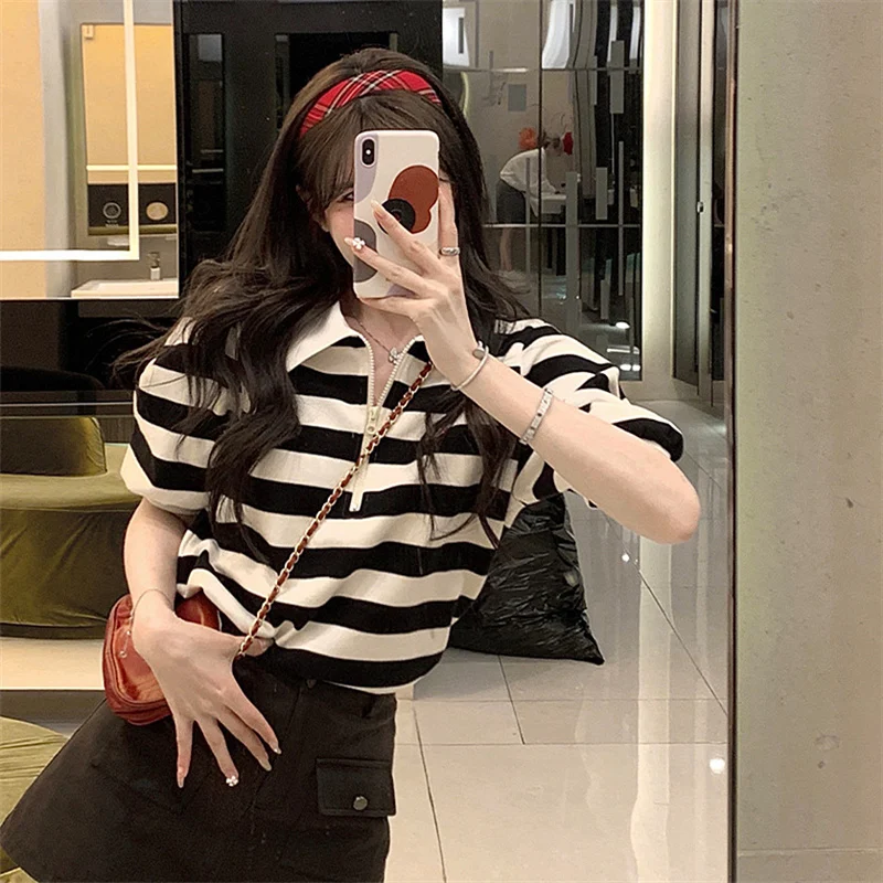 

Retro American Bla White Stripes Zipper ort Sve Ne T-irt Ele Top for Women Summer Commute Sle Straight Cut