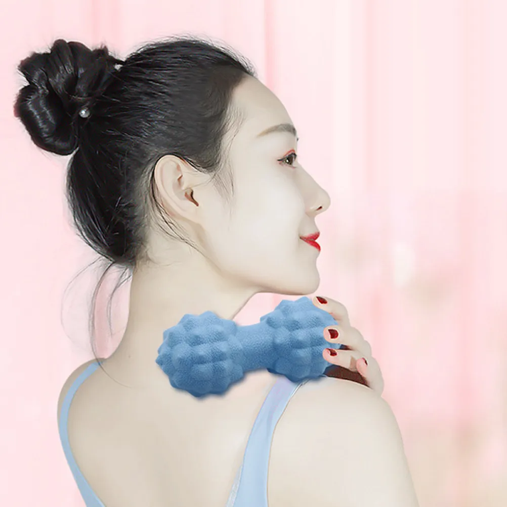 

Силиконовый массажный мяч-роллер для глубокого самомассажа всего тела: стоп, спины, шеи, крестца. Для йоги, пилатеса, велоспорта, бега.