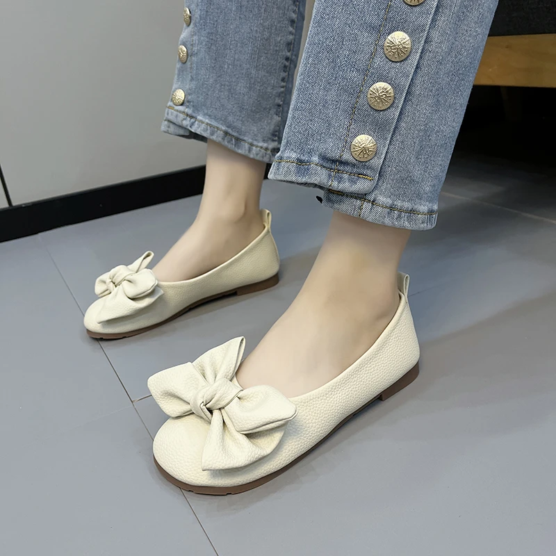 Neue Damen Leder Slip on Flats atmungsaktive bequeme feste Wanderschuhe lässig Fillister Head Toe Walking Sneakers Slipper