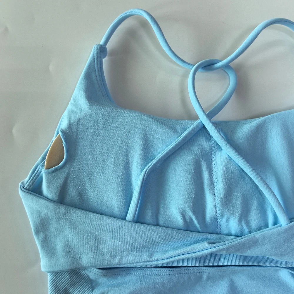 Pericic Twist Back Top Sexy Rückenfreies Gepolstertes Gym-Top Damen Yoga-Anzug Weste Eingebauter BH Activewear Atmungsaktiver Sport-BH Tanktops – Detail 9