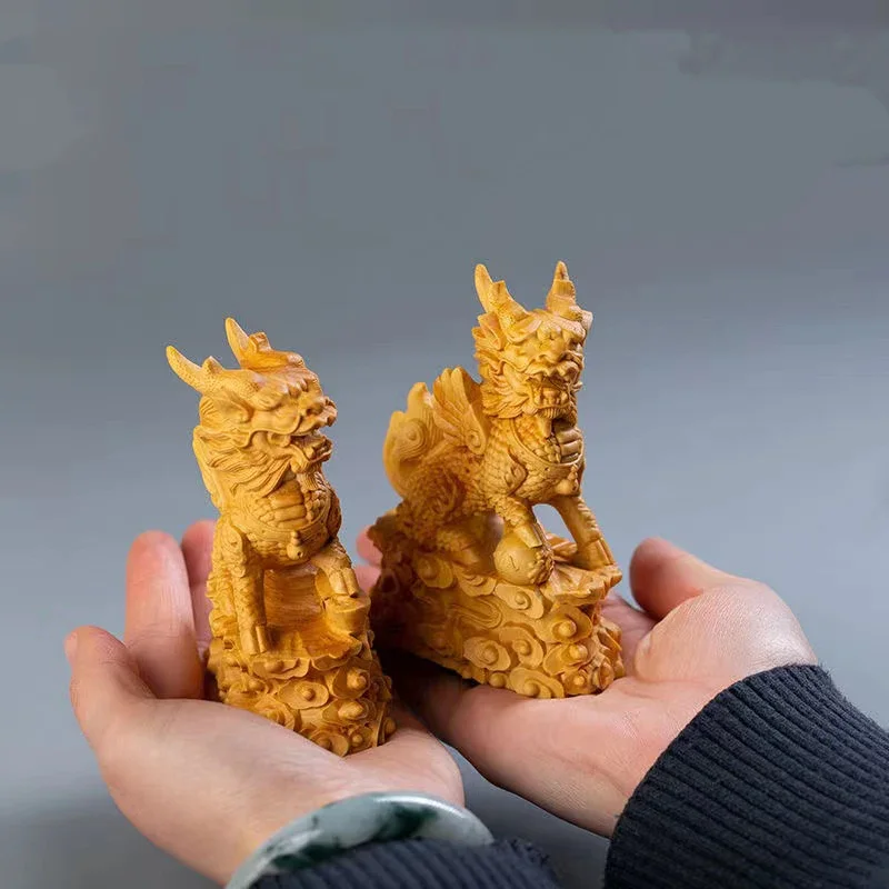 

Natural log carving Kirin Mascot Statue Chinese Characteristic God Beast， Home Room Office Luckily Feng Shui Statue A pair