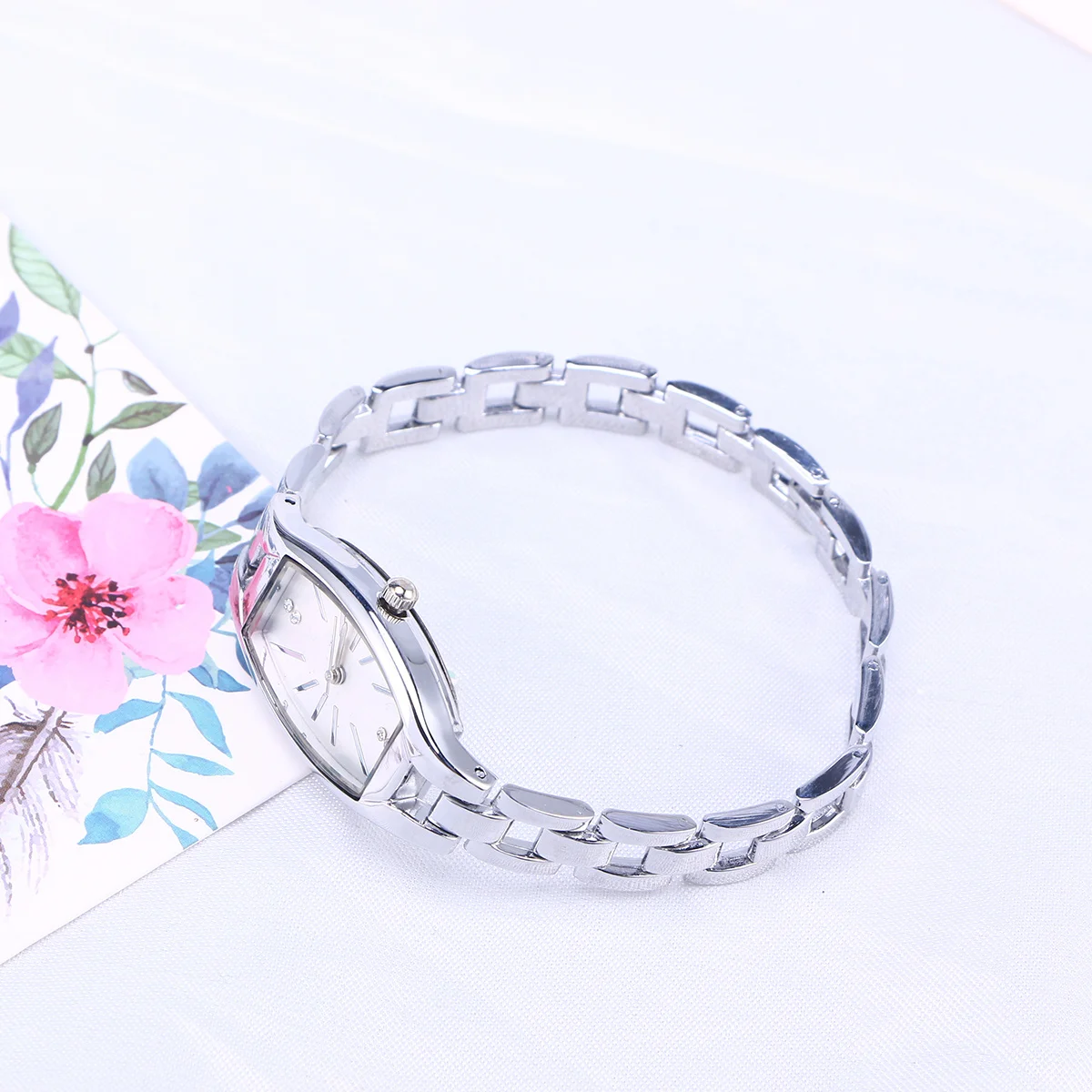 ساعة كوارتز عصرية للنساء باللون الفضي والأبيض، ساعة يد أنيقة وبسيطة تدوم طويلاً، مثالية لأي ملابس #4