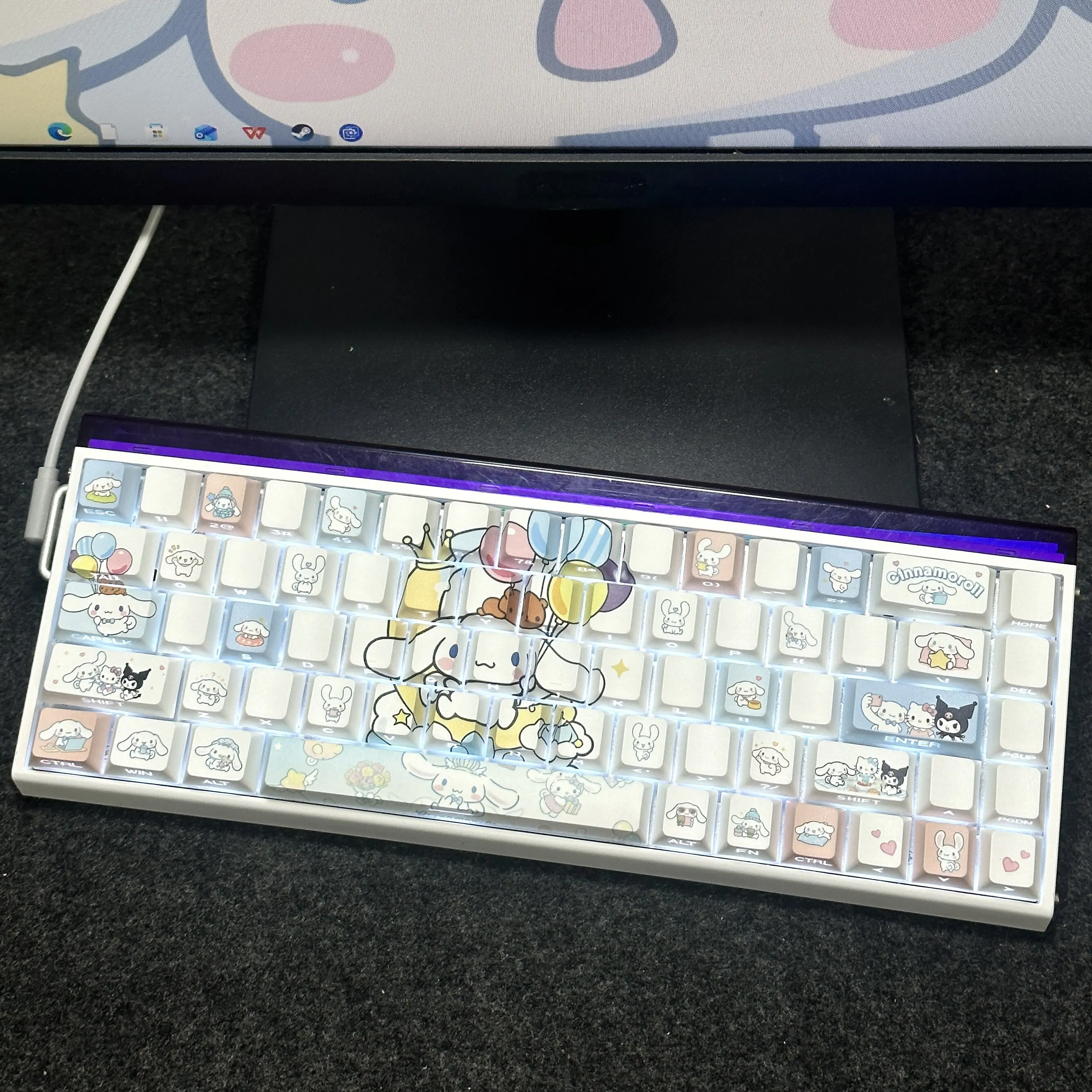 

Yugui dog side engraved transparent keycap, girl cute cartoon PBT hot sublimation original factory adapted magnetic axis mechani