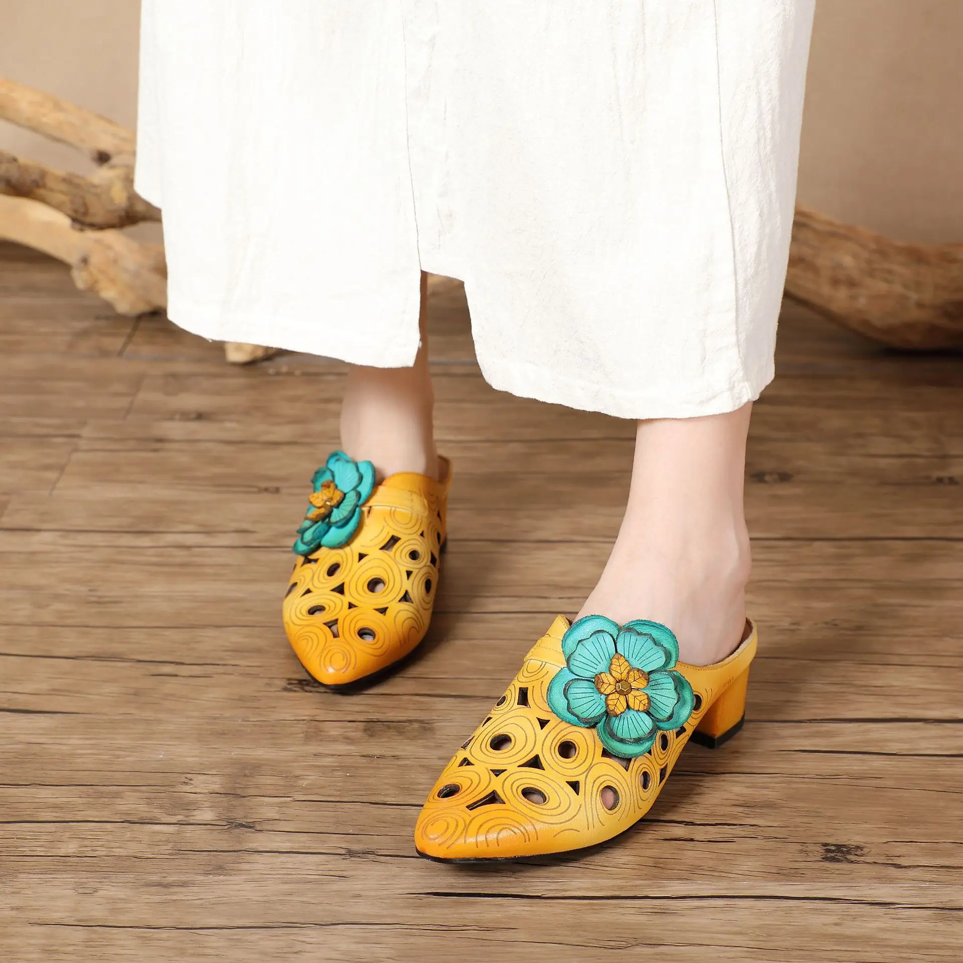

Women's Slippers,Sandals Breathable Hollow Out Leather Shoes Med Heel Ladies Casual Daily Slip-on Shoes Retro Ethnic Style