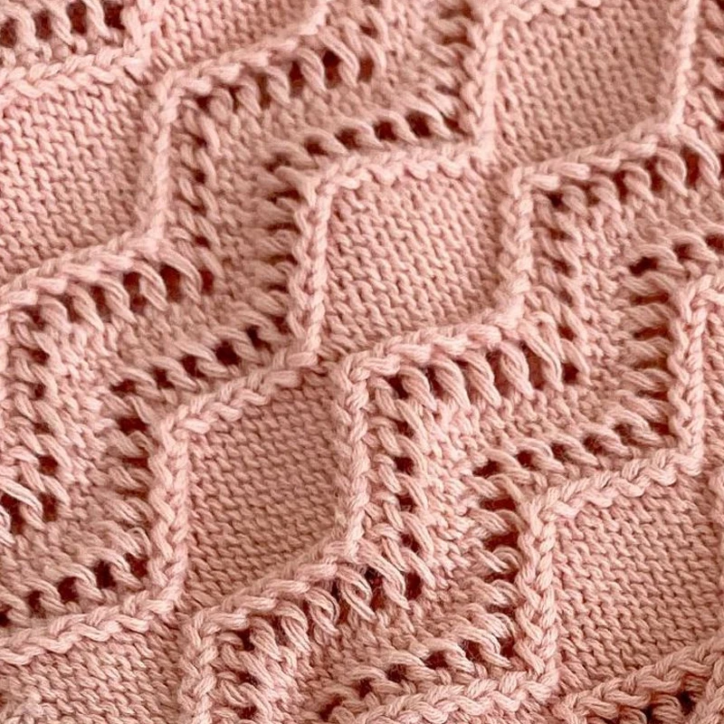 Nuovi vestiti per bambini autunnali, ragazze di 0-3 anni, cappello di filato di cotone lavorato a maglia scavato in tinta unita