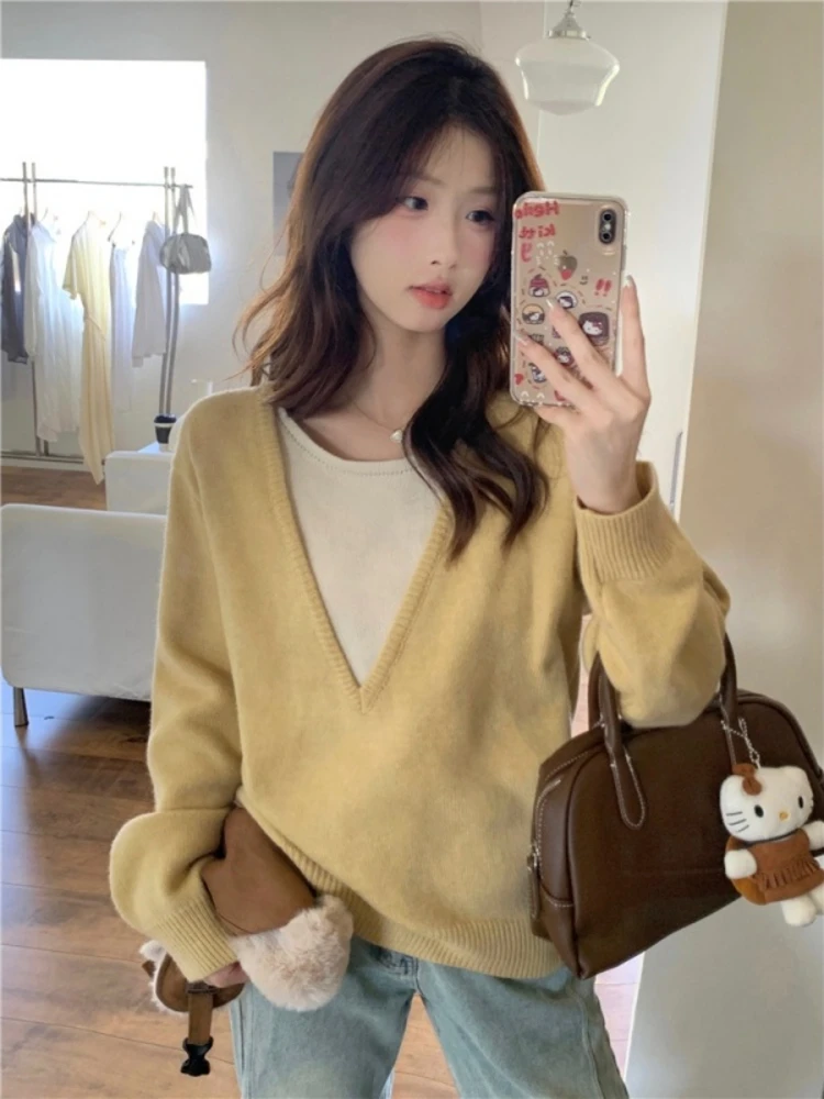 الأصفر V-Ne محبوك سترة المرأة ملابس داخلية فضفاضة شيك الأعلى الكورية Sle الخريف الشتاء تصميم الشعور فو قطعتين