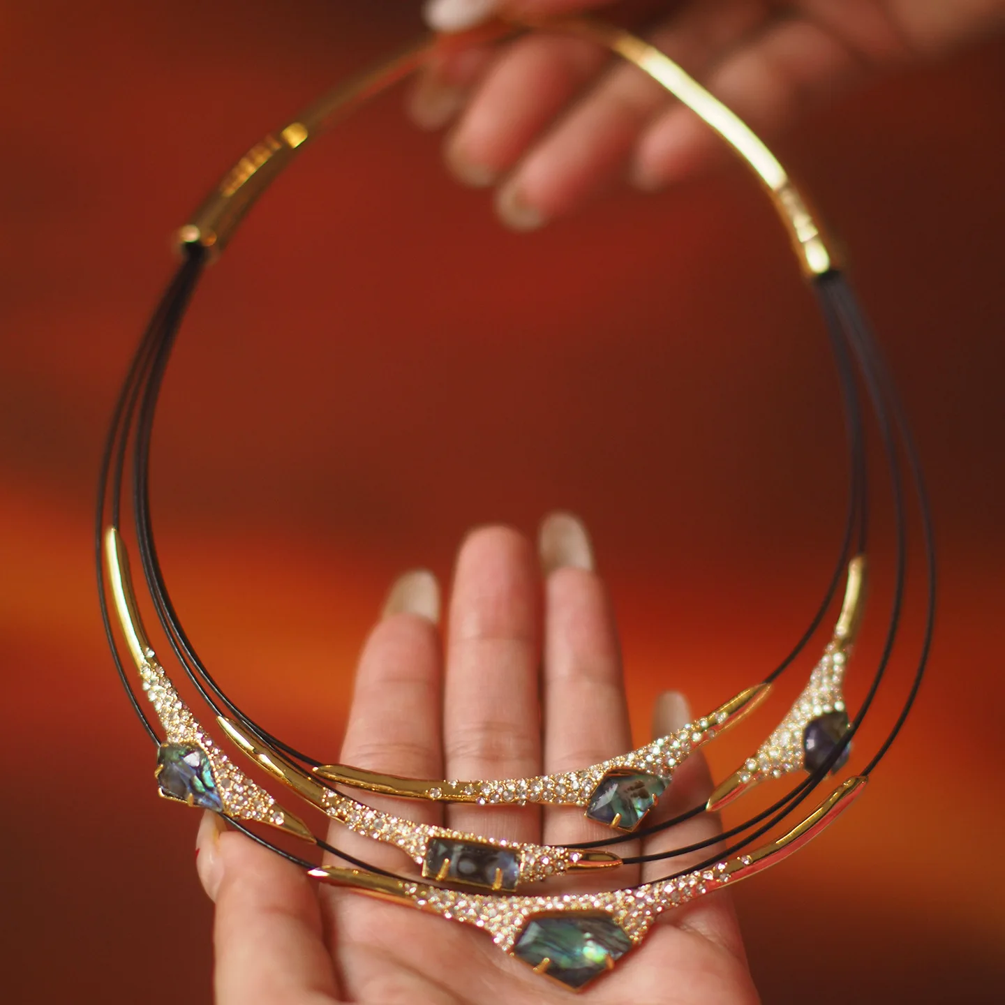 A unique and minimalist European and American style multi-layer mother-of-pearl inlaid necklace by a genius designer from Europe