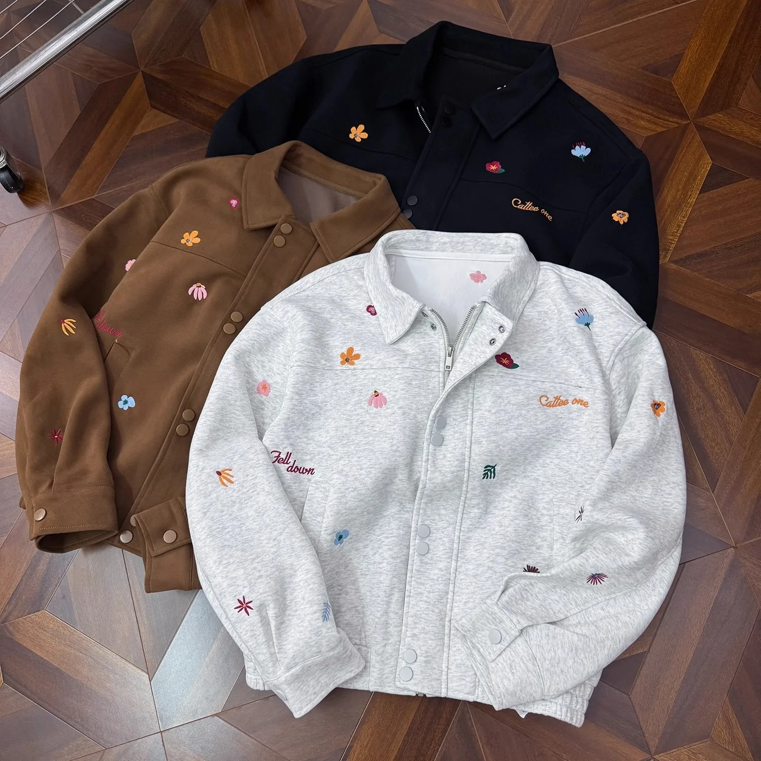 

Повседневная мужская повседневная одежда с цветочной вышивкой и воротником-джате, свободный крой, универсальный дизайн, осенняя модная верхняя одежда, молодежная длинная молния све