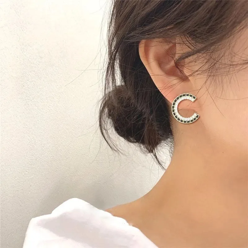 New minimalist design with English letter C advanced alloy glass diamonds only single earrings fashionable jewelry