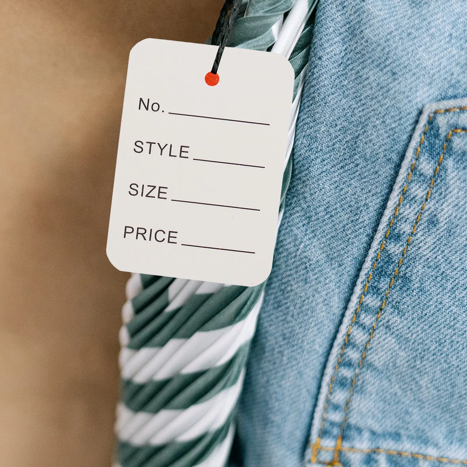 1000Pcs Clothing Price Tags Hanging Paper Price Display Tags for Jewelry Apparel Shoes Hats Warehouse Management Eco Friendly