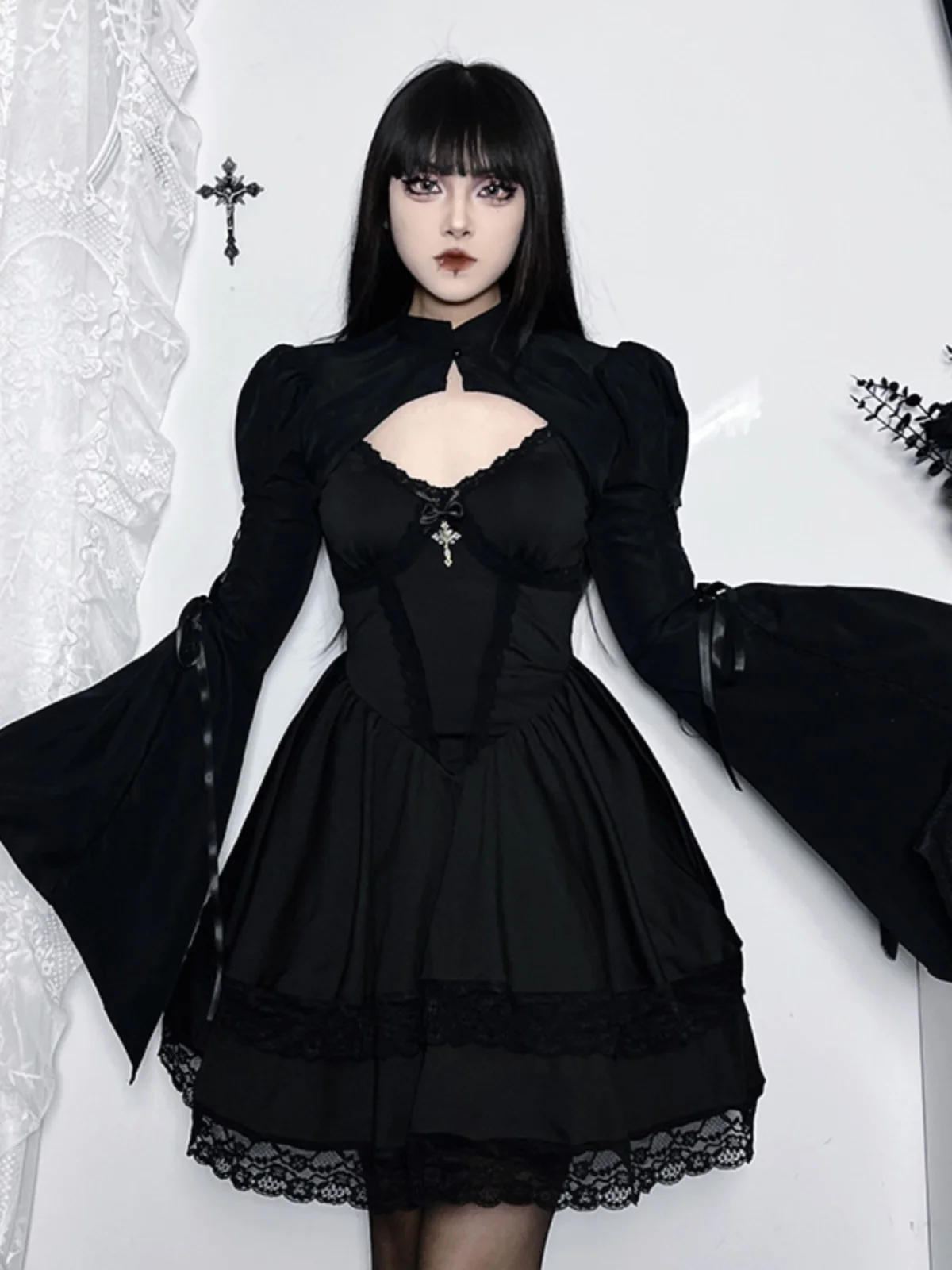 

Gothic Lolita Flared Sleeve Hoodie For Women With Tie Up Sleeves And Camisole Shoulders. Lolita Short Jacket With Shawl And