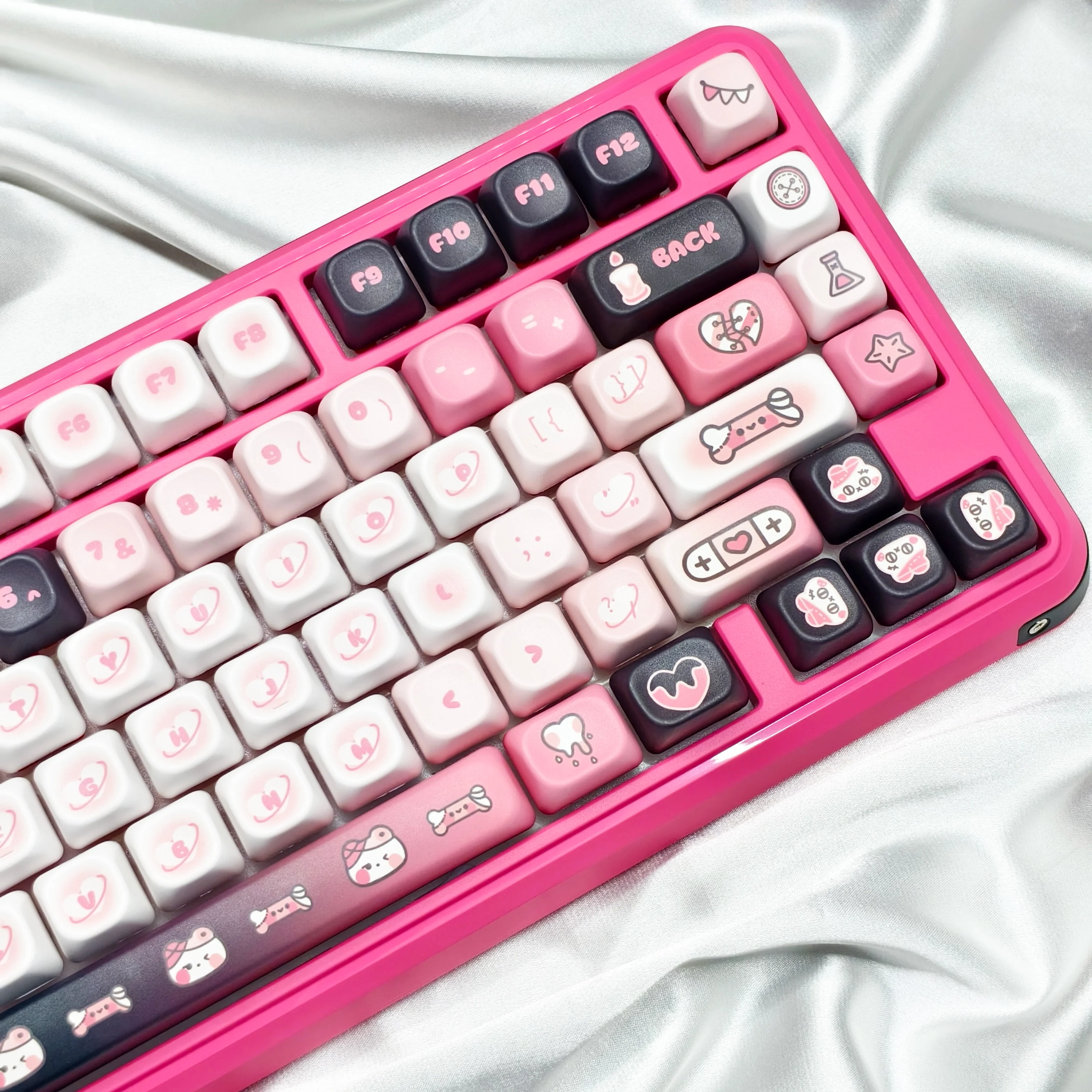 الظلام ليلة القط دمية keycap PBT الساخن التسامي فتاة لطيف الأسود والوردي HI75 HI8 K99 F99 104 F87